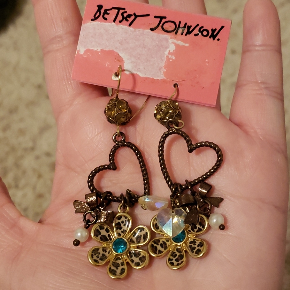 Betsey Johnson cheetah print flower heart ear